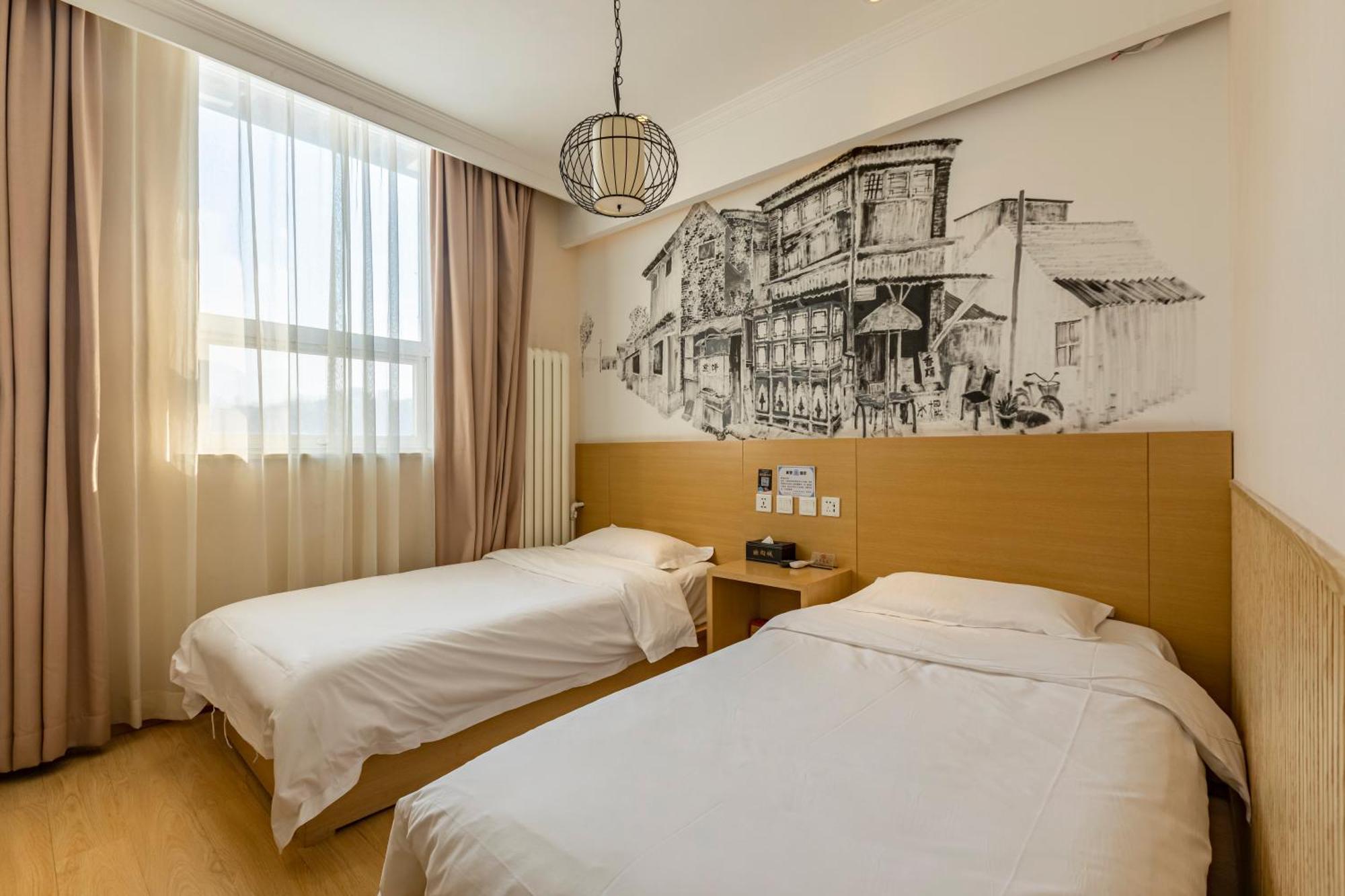 Happy Dragon Alley Hotel-In The City Center With Big Window&Free Coffe Laundry Fluent English Speaking,Tourist Attractions Ticket Service&Food Recommendation,Near Tian Anmen Forbiddencity,Near Lama Temple,Easy To Walk To Nanluoalley&Shichahai Pékin  Extérieur photo