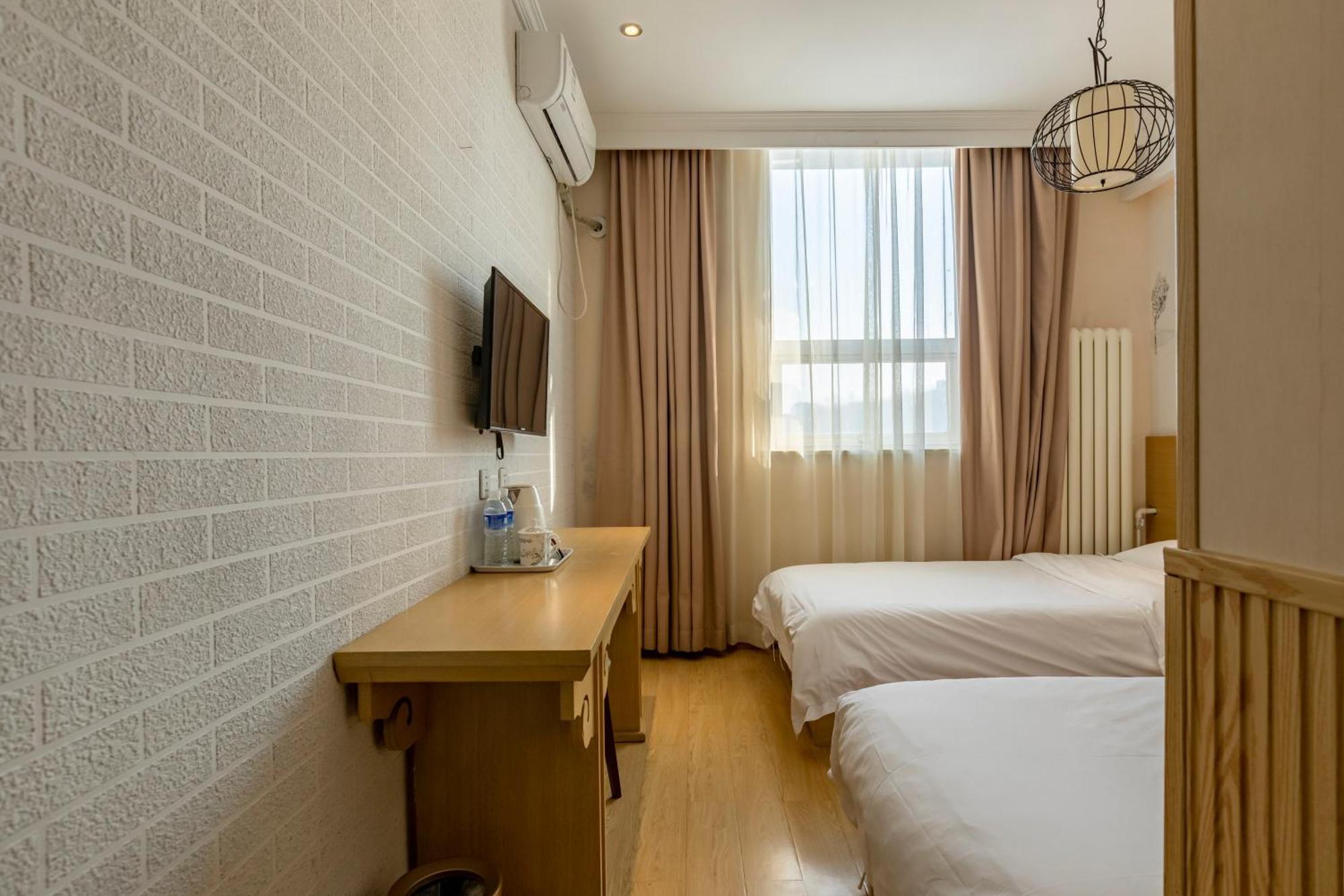 Happy Dragon Alley Hotel-In The City Center With Big Window&Free Coffe Laundry Fluent English Speaking,Tourist Attractions Ticket Service&Food Recommendation,Near Tian Anmen Forbiddencity,Near Lama Temple,Easy To Walk To Nanluoalley&Shichahai Pékin  Extérieur photo
